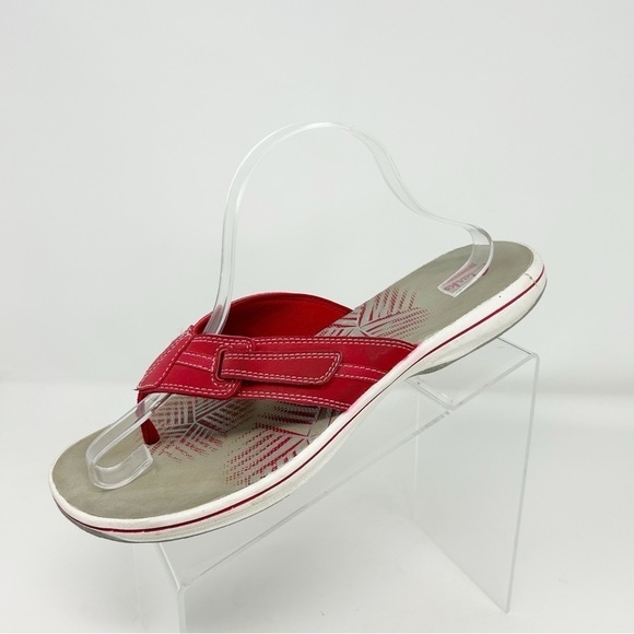 Clarks Classic Red Slip On Thong Sandals Size 12 Summer Fun Beach - Picture 1 of 11